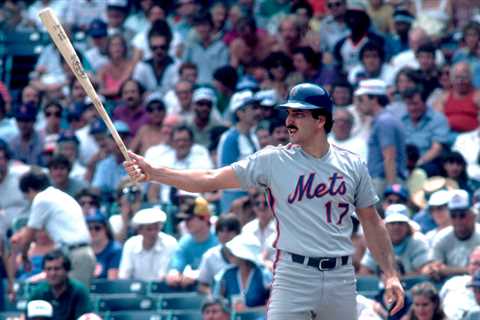 The Mets Honor Hernandez's Past by Fully Embarking