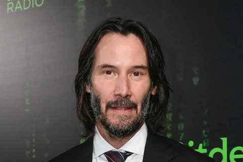 Keanu Reeves reveals the only two celebrities he's asked for autographs