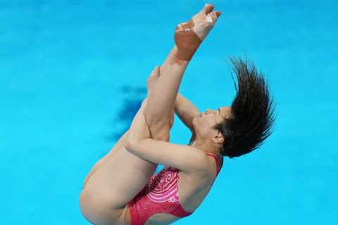 China's diving dominance continues, with women winning silver and gold in the 3-meter springboard..