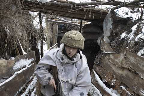 Britain: Russia plots to install a pro-Russian leader in Ukraine
