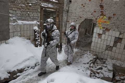 U.S. Orders Family members of Embassy Staff to Leave Ukraine