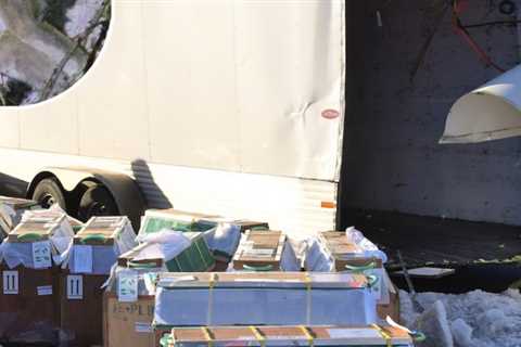 Truck carrying 100 Lab Monkeys Cries, Escapes