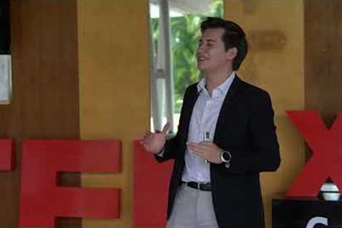 ¿Cómo debatir y ayudar a la sociedad? | Alexander Flores | TEDxCuernavaca