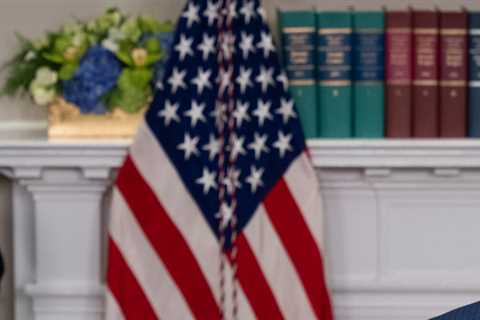 Biden Bets on a Hands Off Strategy as Breyer Considers Retirement