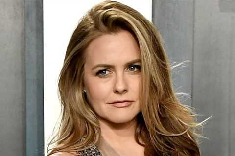 Alicia Silverstone: 'I think I look good'