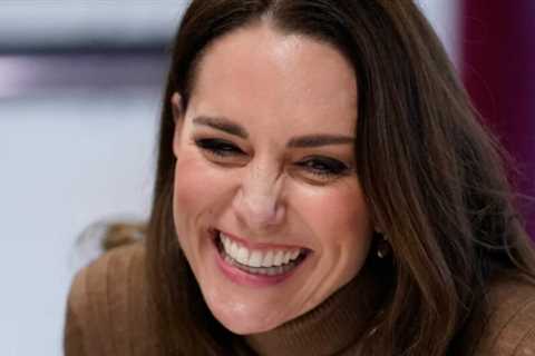 Kate Middleton's Mocha Knit Set and Brown Suede Boots Are The Look We Love All Winter