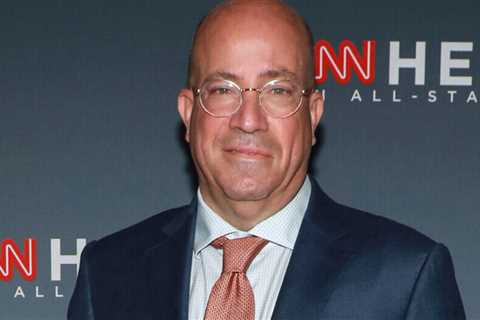 After a relationship with a senior executive, Jeff Zucker leaves CNN