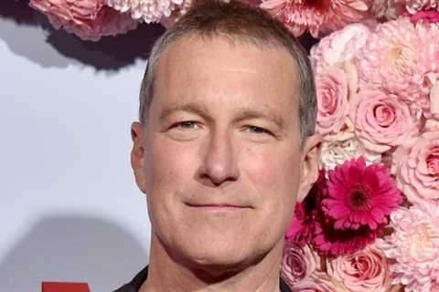 John Corbett Owes SATC Fan 'Apology notes' Just like That Team