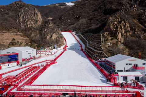 Yanqing is where the Wind blows and the skiers wait. And wait. Wait.