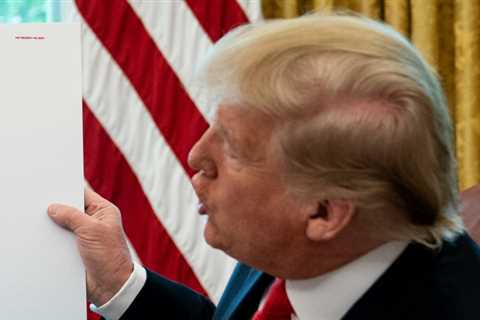 Trump gives documents that were improperly taken from the White House to Archives