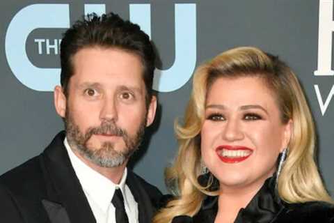 Kelly Clarkson Supposedly Wants To Take $45 Million From Her Husband, Divorce Gossip Claim