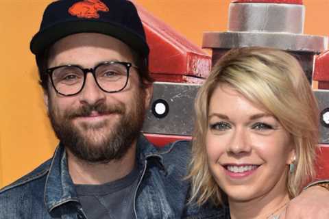 Charlie Day Wooed Mary Ellis His Wife In A Modern Game Of Fisticuffs