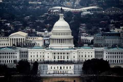 The majority of Americans aren't that interested in politics l FiveThirtyEight Polis Podcast