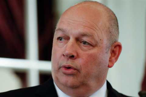 F.A.A. Administrator Steve Dickson will resign next month