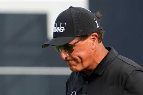 Phil Mickelson Apologizes For Supporting the Saudi-Backed Golf League