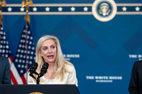 Fed Poised to Reduce Economic Aid Fastly Despite Russian Tensions