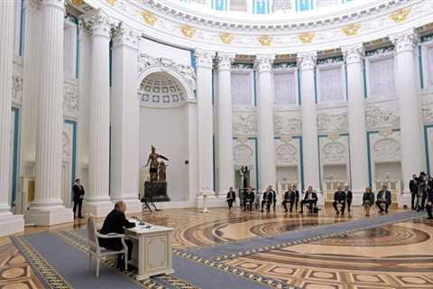 Word by word and between the lines: A close look at Putin's speech