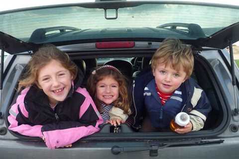 15 Best Road Trip Games For Kids (+Activities).