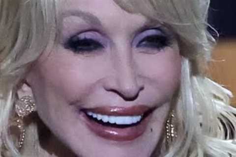 Dolly Parton's Big Fault at the 2022 ACM Awards has everyone talking