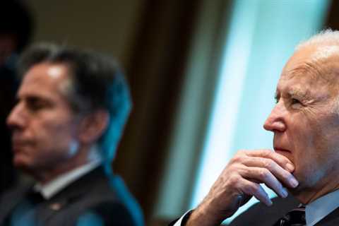 Biden urges Americans to blame rising prices on Putin. For now, many do.