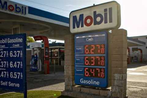 Biden to Blame for High Gas Prices l FiveThirtyEight Politics Podcast