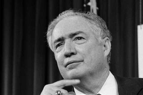 Lauro Cavazos dies at 95.