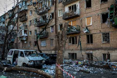 A Tenuous Balance in Russia Confrontation for the U.S.