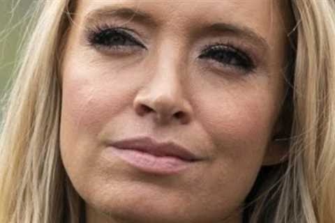 Kayleigh McEnany is a daughter of Kayleigh and John McEnany.