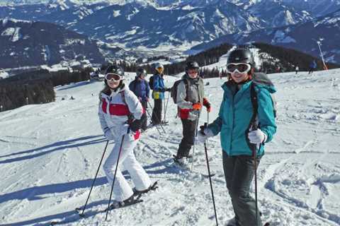 A guide to planning ski trips with friends