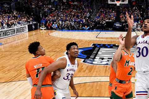 Kansas Coasts past Miami to the Final Four