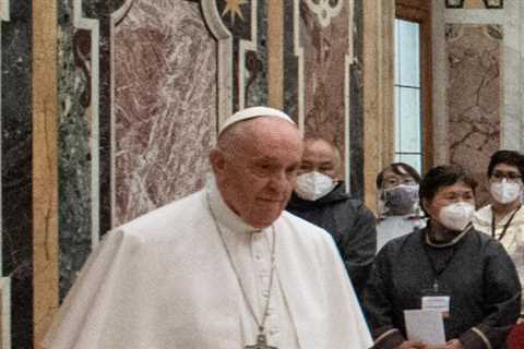 Pope Francis apologizes to residential school abusers