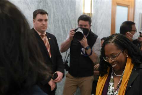 Democrats Push Jackson to Confirmation Over G.O.P. Opposition