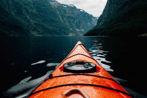 These are the 5 Best Ways to Transport a Kayak in a Pickup Truck