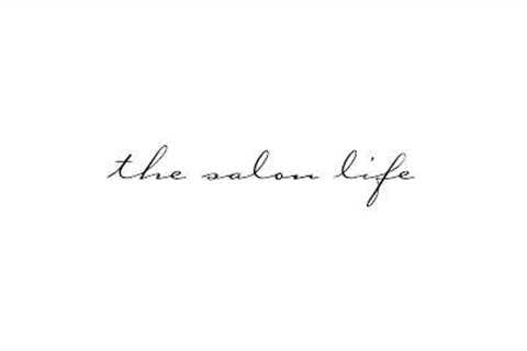 Giving myself a relaxing manicure (I need it!) + chat ?