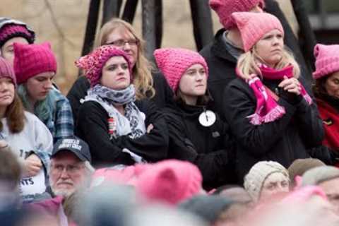 Does One Voter Bloc really have the power to decide the Midterms? The FiveThirtyEight Podcast on..