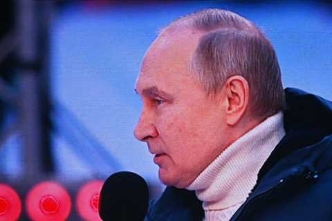 U.S. and Ukrainian groups pierce Putin's Propaganda Bubble