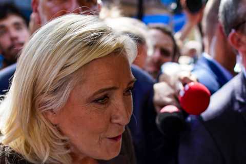 France's Final Vote is Near, There Is a Debate Over Islam And Head Scarves