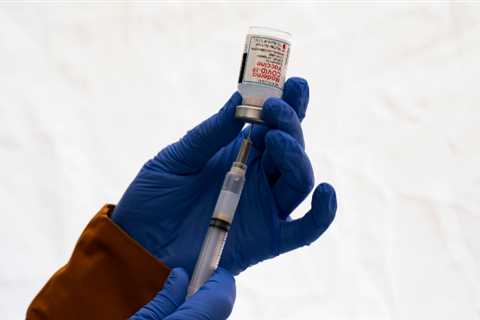 Moderna claims that redesigned vaccines are more effective in protecting against variants based on..