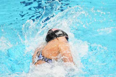 Katie Ledecky won women's 800-meter freestyle.