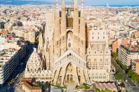 What is the Best Time to Stay in Barcelona?