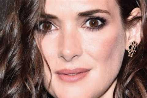 Celebs have a strange encounter with their celebrity crushes.