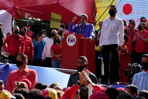 U.S. to Offer Minor Sanctions Relief to Entice Venezuela to Talks