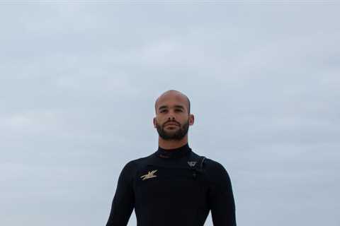 Riding the World’s Biggest Waves, Without a Surfboard