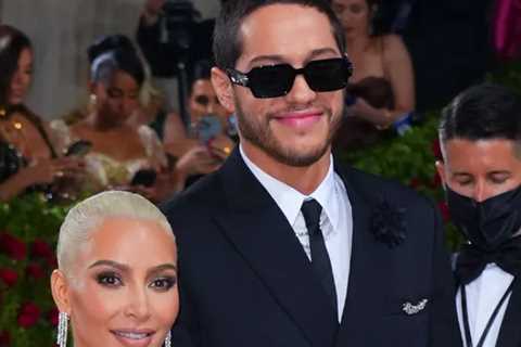 14 Celebrities Who Got Relationship Tattoos
