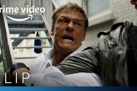 Reacher Fight in the Alley | Reacher Clip | Prime Video
