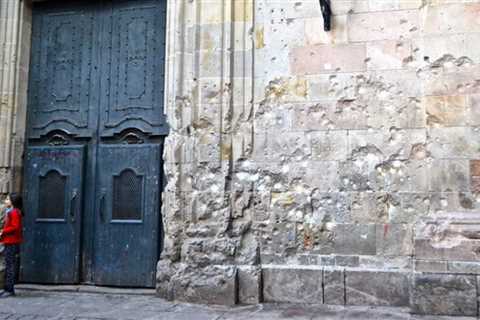 Barcelona Gothic Quarter: What You Will Learn and See On a Walking Tour