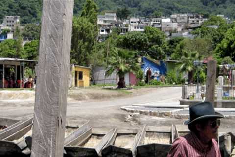 Santiago Atitlan, Guatemala: Complete Guide to the Lake’s True Metropolis