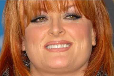 Wynonna Judd Just Performed Another Gut-Wrenching Tribute To Her Late Mother Naomi