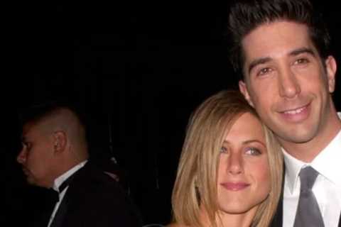 Sketchy Gossip Said Jennifer Aniston, David Schwimmer Apparently Secretly Dated Last Year