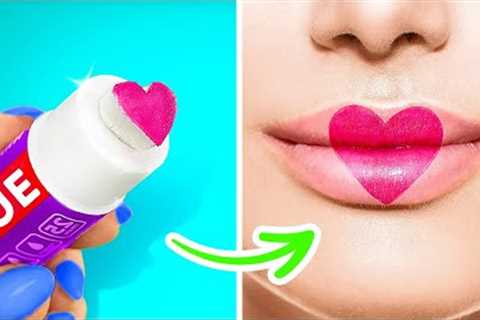 CREATIVE IDEAS HOW TO SNEAK MAKEUP || Beauty Life Hacks For School By 123GO! SCHOOL